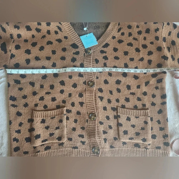 LG Hayden Animal Print Butyon Cardigan - Picture 7 of 9